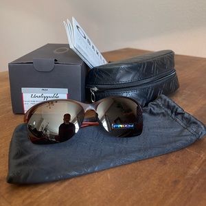 Brand new Oakley sunglasses!